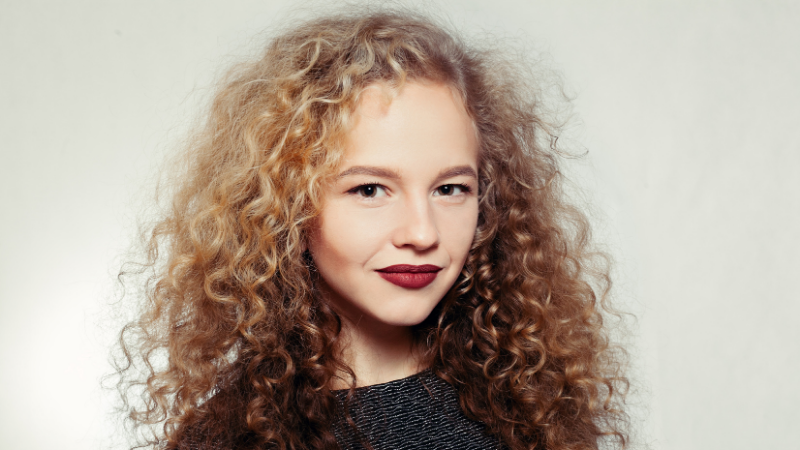 自毛植毛後に髪が抜けた原因はパーマ？1ヶ月空けたら縮毛矯正もOK