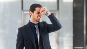 自毛植毛デメリット6選｜失敗して後悔する前に知りたい副作用と対策